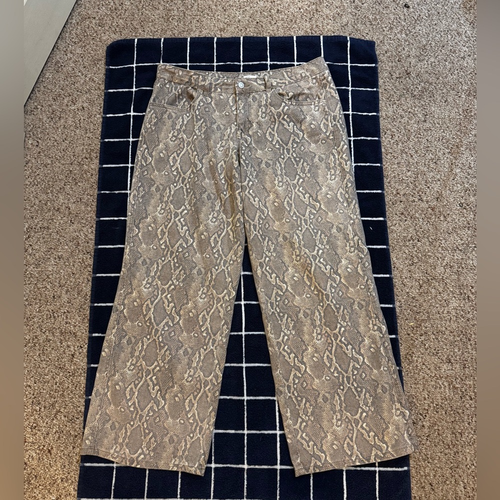 West of Melrose Stylish Snake Print Women Jeans wide leg size 29